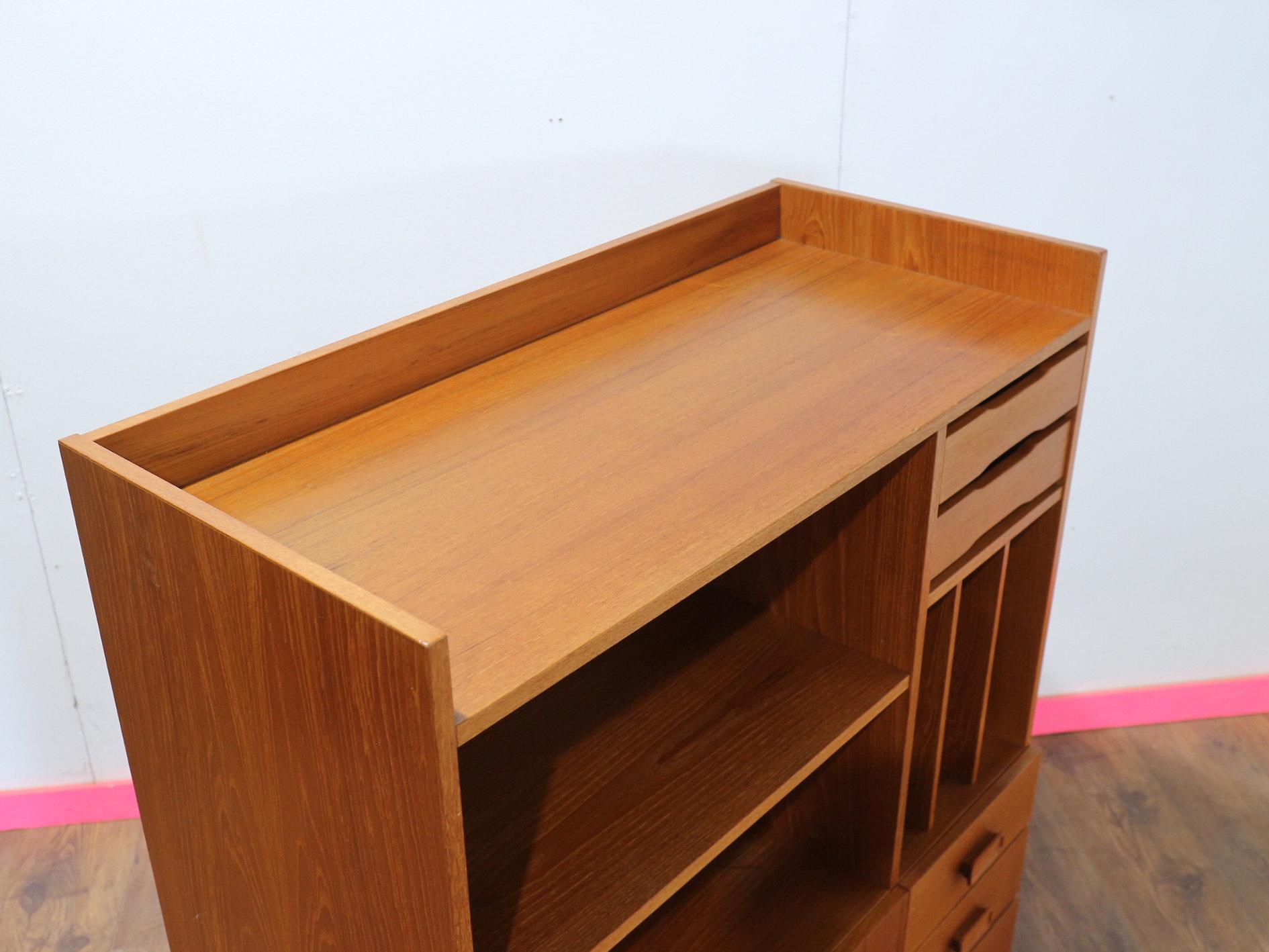 Mid Century Modern Vintage Teak Media Record Vinyl Danish Display Cabinet For Sale 2