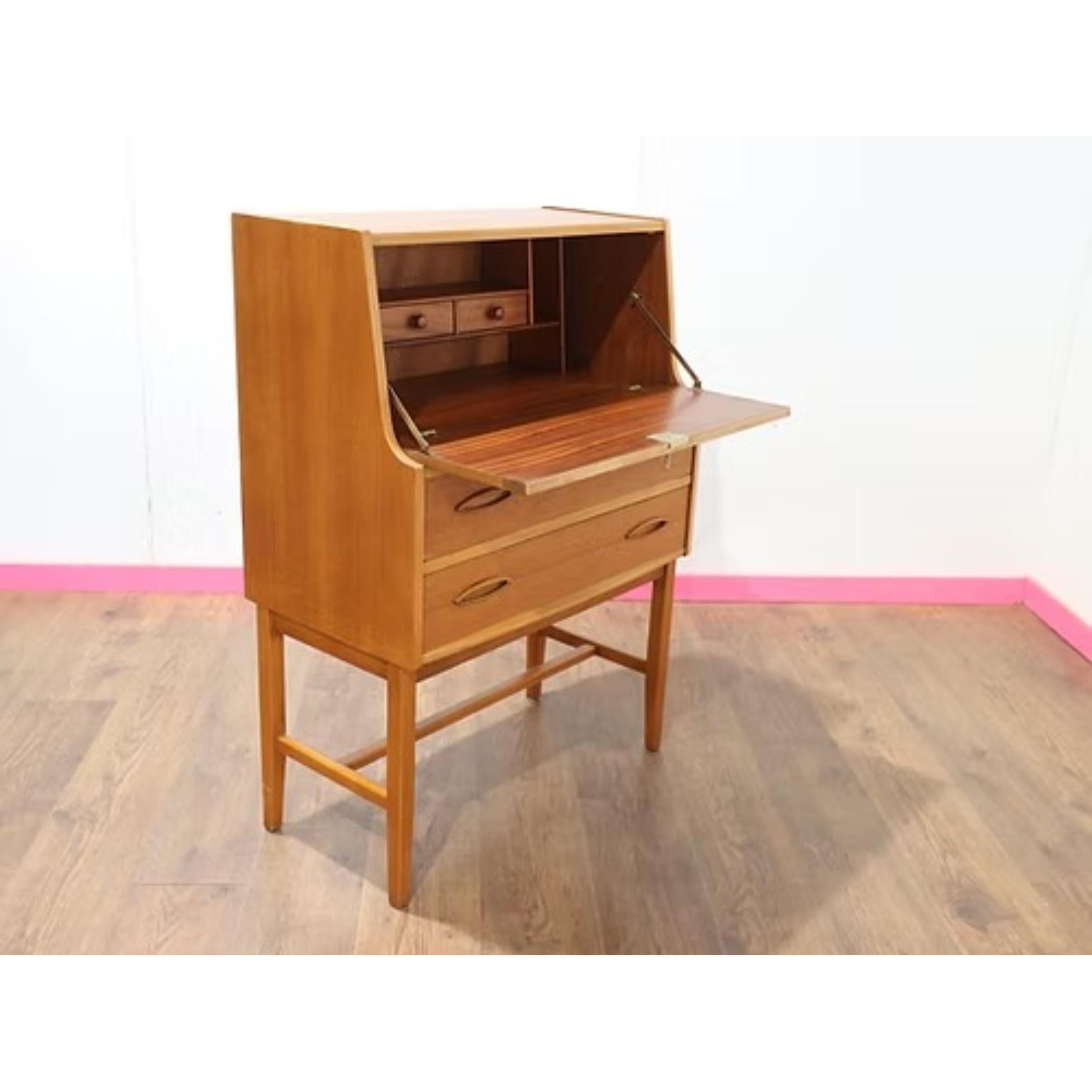 Bureau Secretaire Vintage By By Jentique Danish Style en vente 5