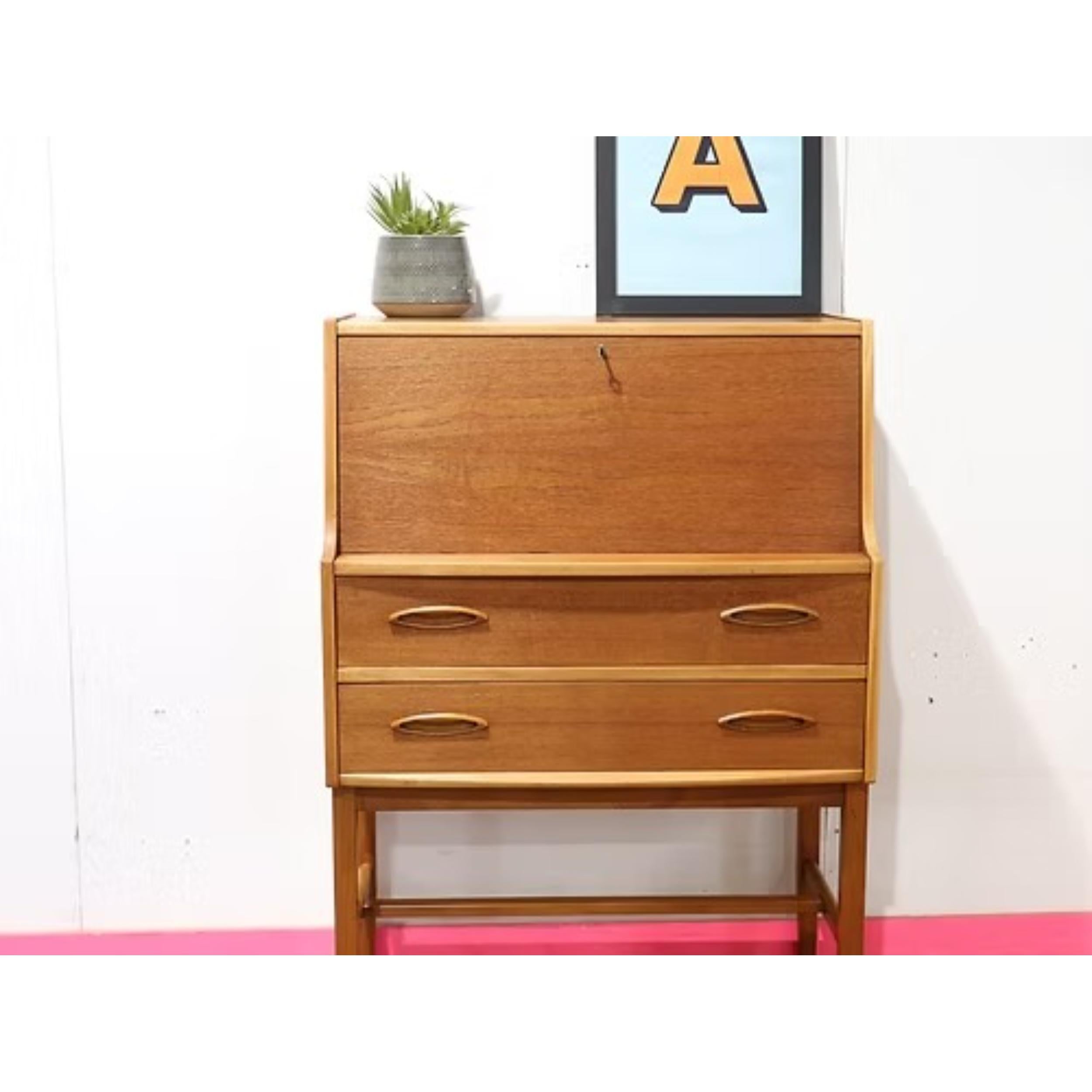 Bureau Secretaire Vintage By By Jentique Danish Style en vente 2