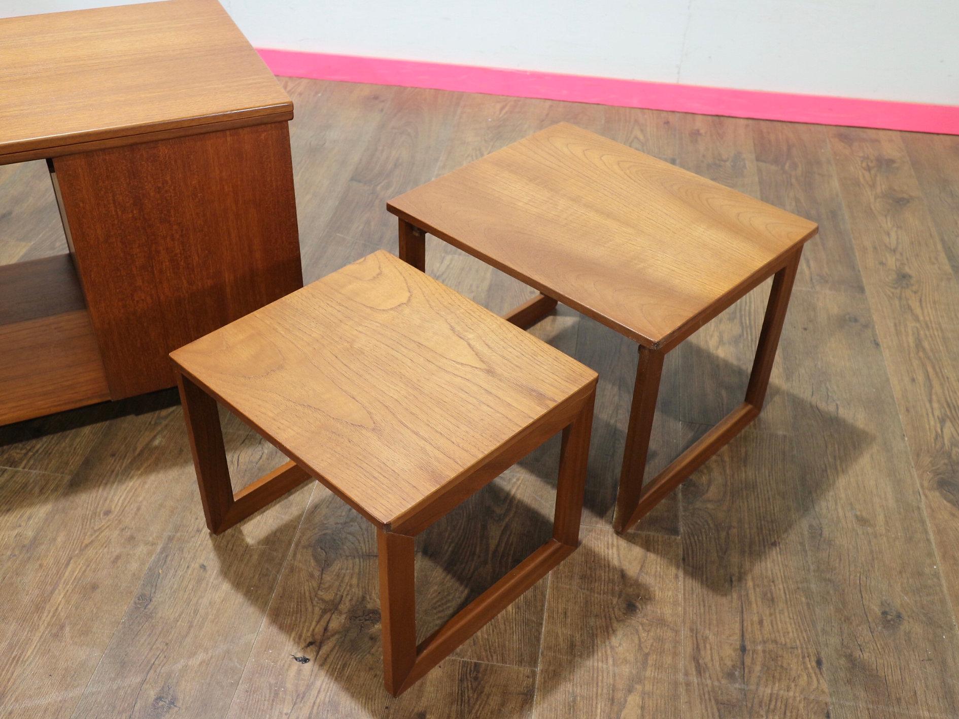 Moderner Vintage-Beistelltisch aus Teakholz von Mcintosh im dänischen Stil, Mid-Century Modern im Angebot 7