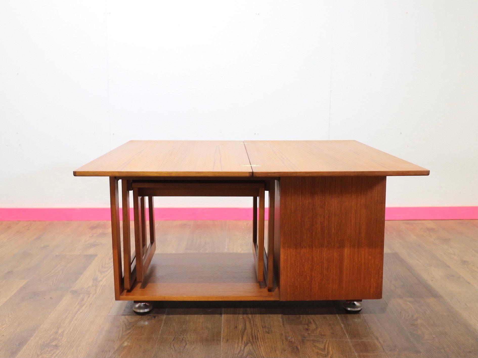 Moderner Vintage-Beistelltisch aus Teakholz von Mcintosh im dänischen Stil, Mid-Century Modern (Moderne der Mitte des Jahrhunderts) im Angebot