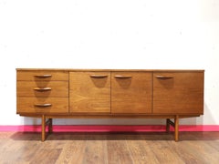 Credenza in teak d'epoca di Avalon in stile danese del Medioevo moderno