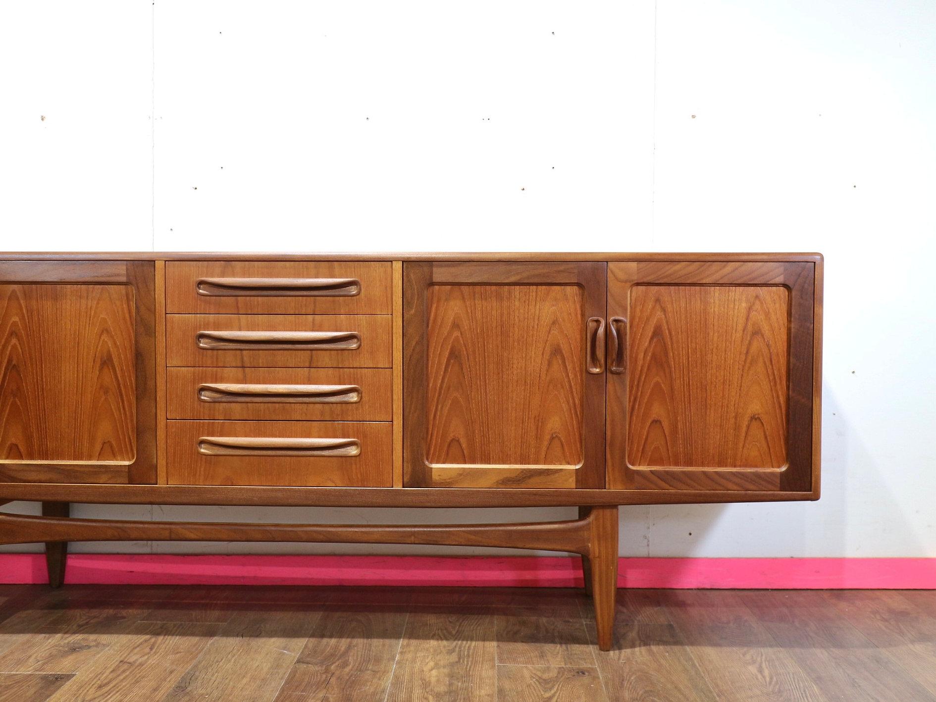 Credenza in teak vintage della metà del secolo scorso di G-Plan in stile danese in vendita 6