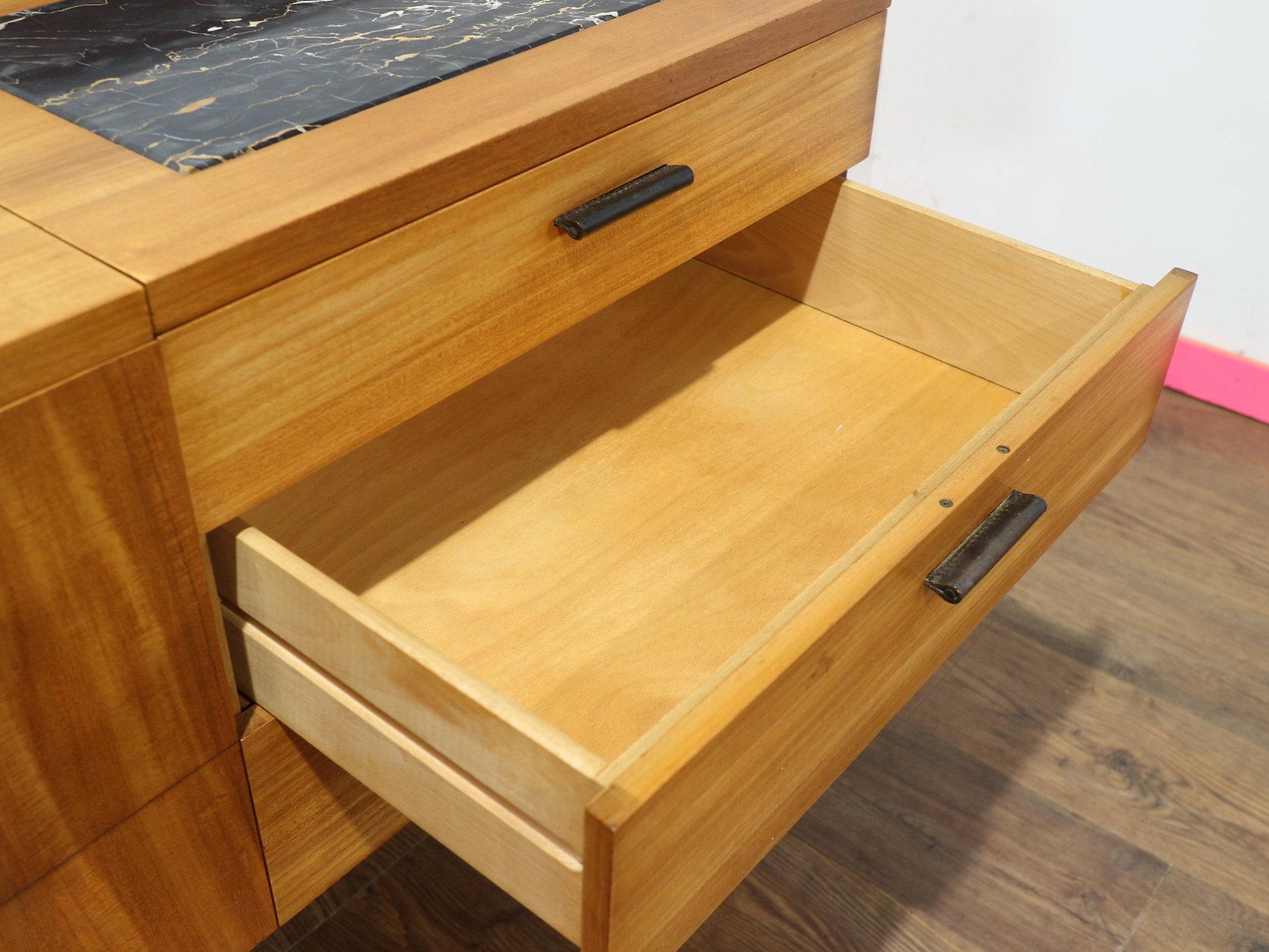 Crédence en teck vintage moderne du milieu du siècle par Uniflex, style danois en vente 3