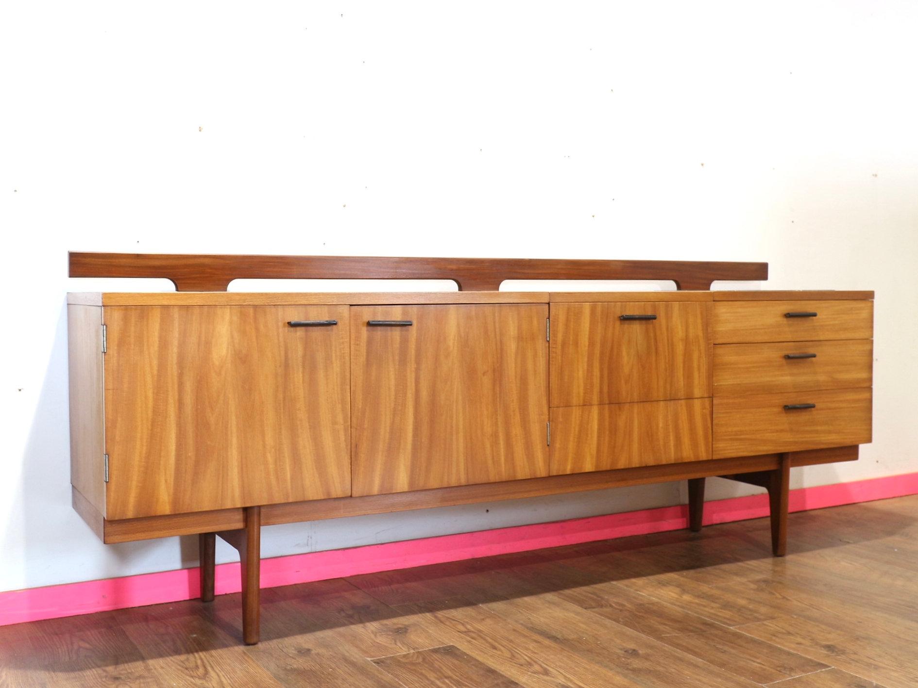 Mid-Century Modern Crédence en teck vintage moderne du milieu du siècle par Uniflex, style danois en vente
