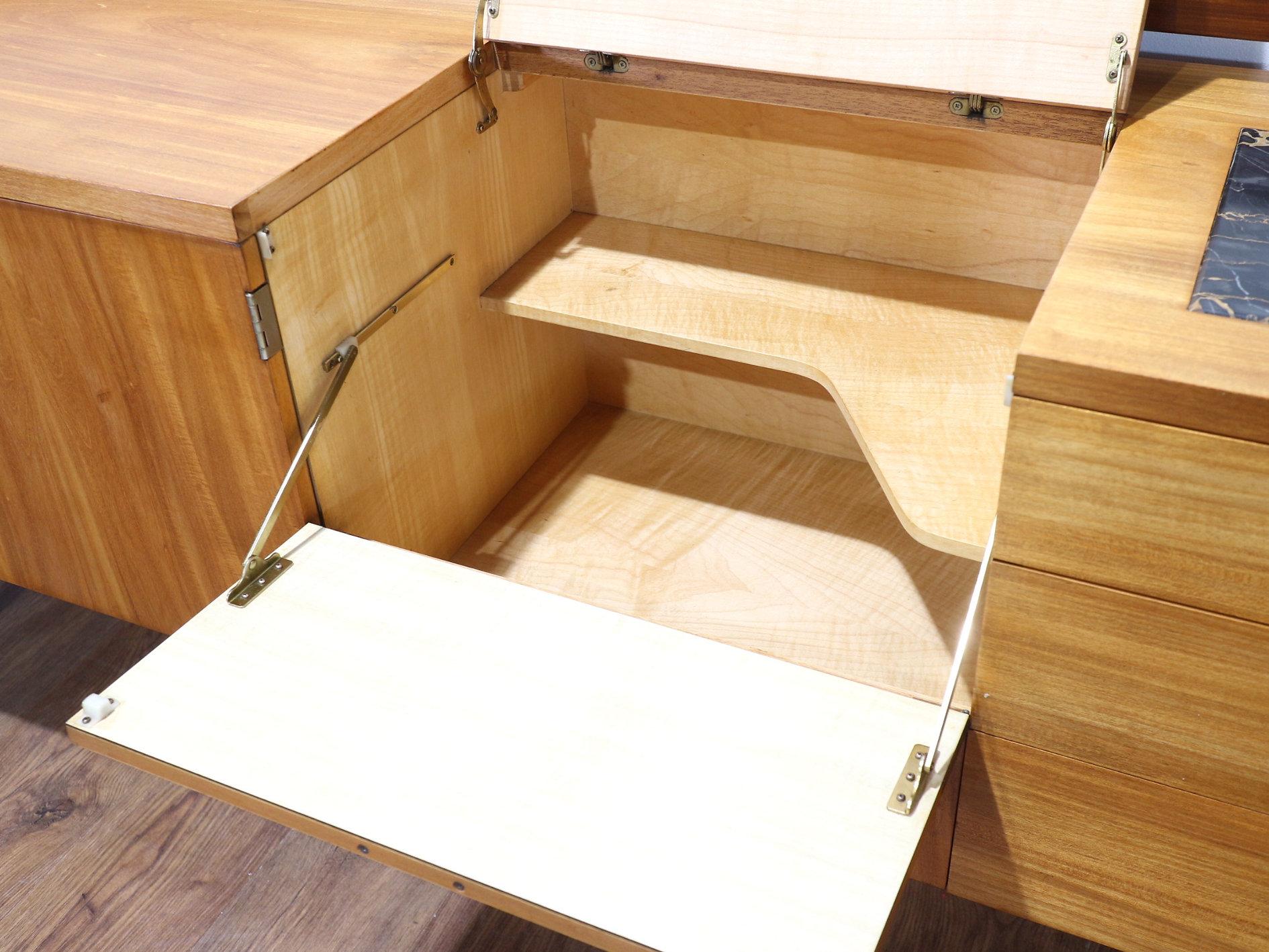 Teck Crédence en teck vintage moderne du milieu du siècle par Uniflex, style danois en vente