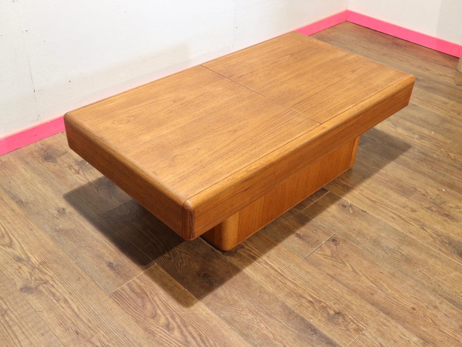 Mid Century Modern Vintage Teak Sliding Coffee Table by Dyrlund Danish 5
