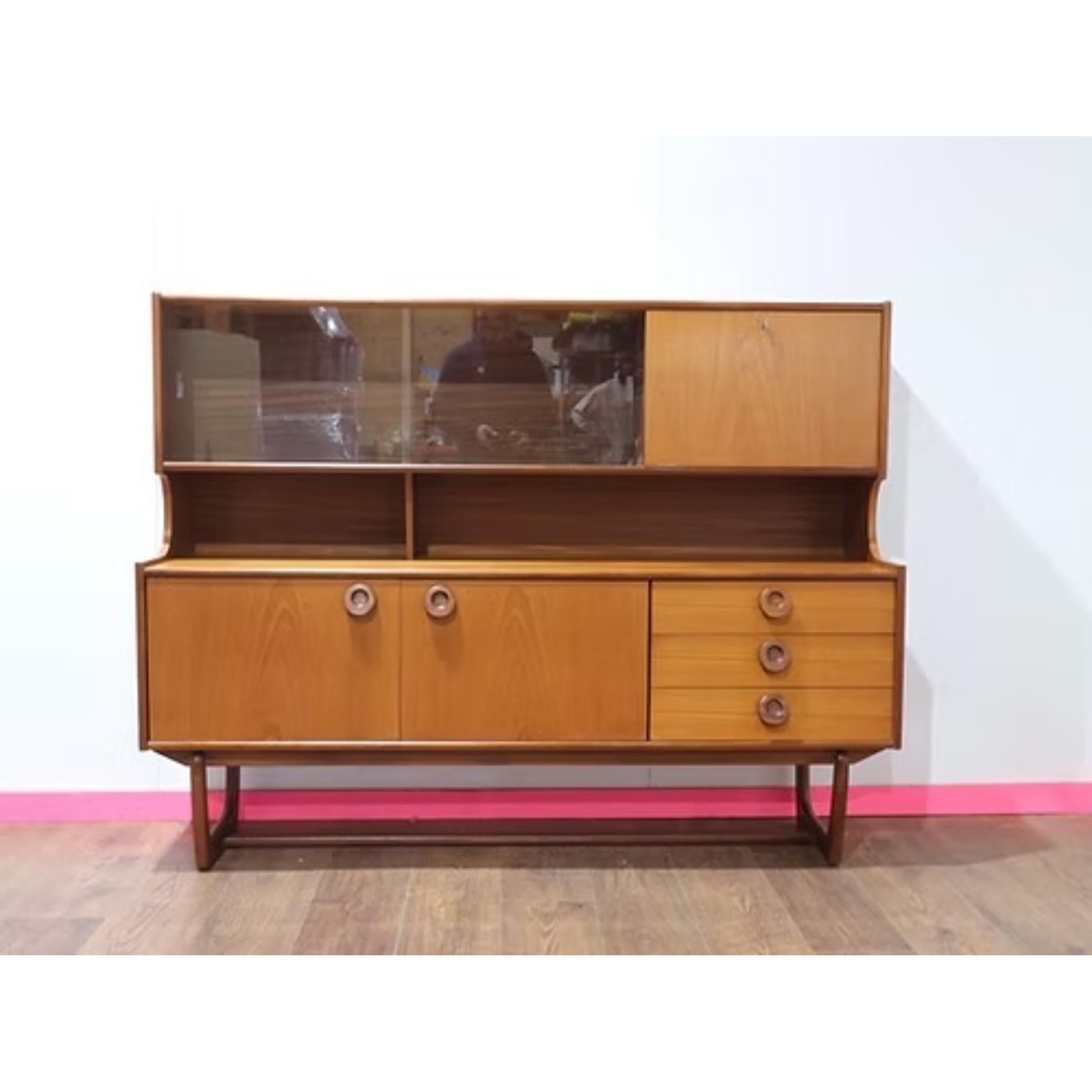 Buffet crédence en teck vintage moderne du milieu du siècle par Portwood en vente 3