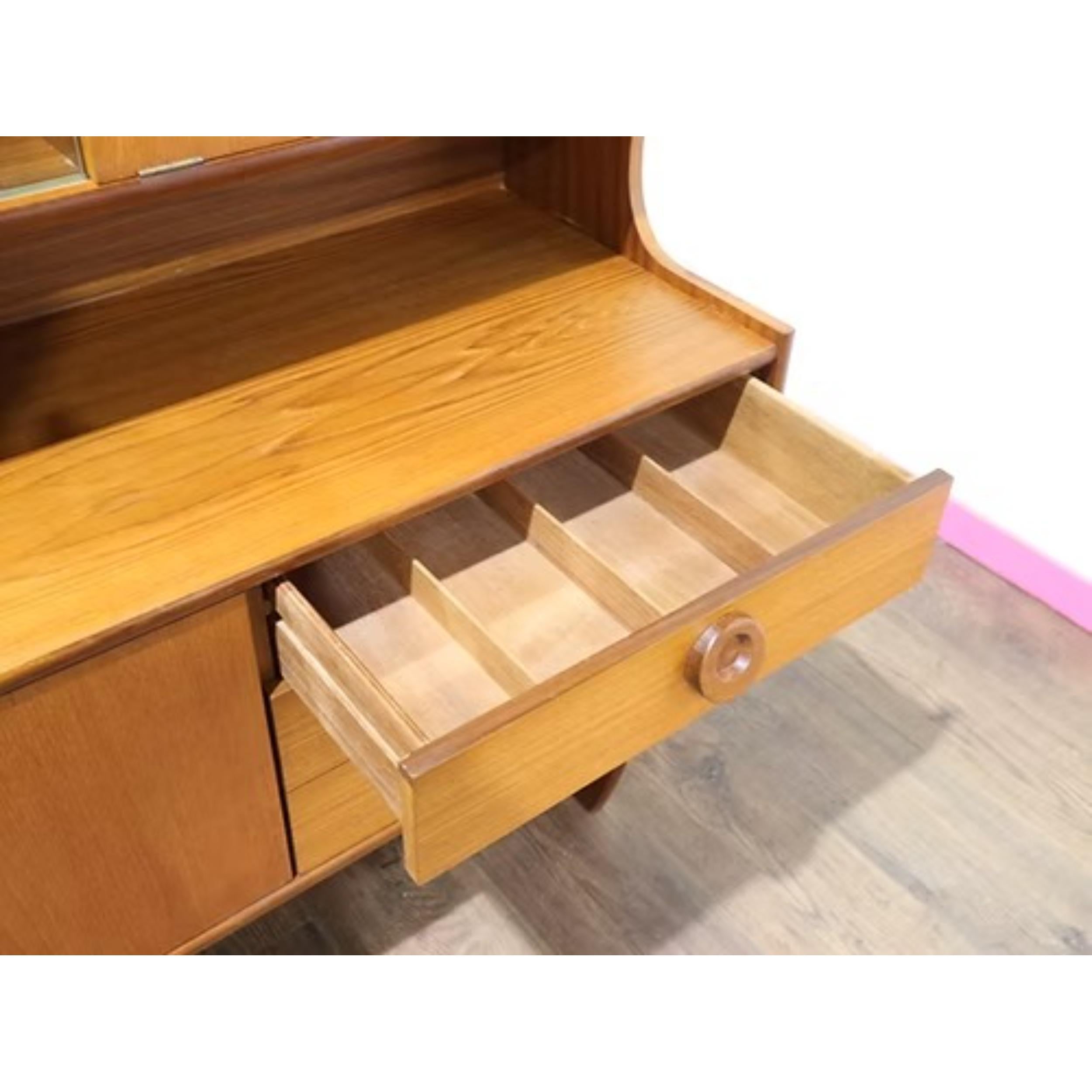 20ième siècle Buffet crédence en teck vintage moderne du milieu du siècle par Portwood en vente