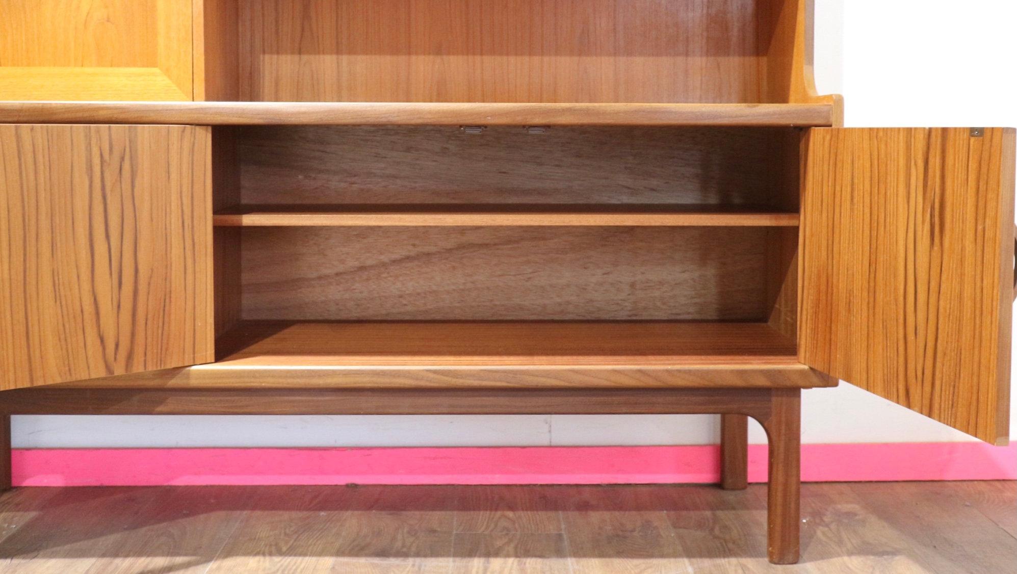 Buffet de crédence vintage en teck de style danois G-Plan en vente 2