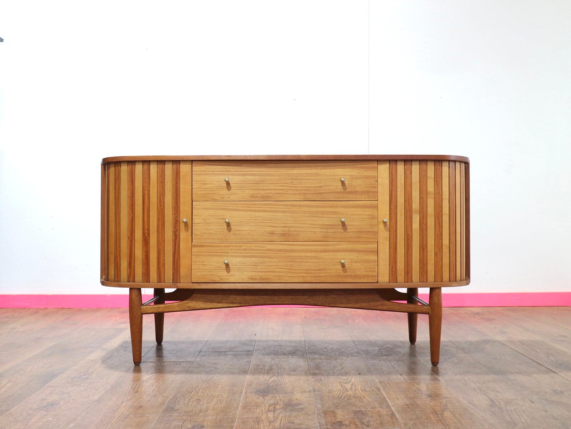 Aparador Credenza con puerta de tambor de teca de mediados del siglo XX by Austinsuite 7