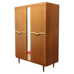Vintage-Dreifach-Kleiderschrank aus Teakholz im Mid-Century-Modern-Stil von Stonehill