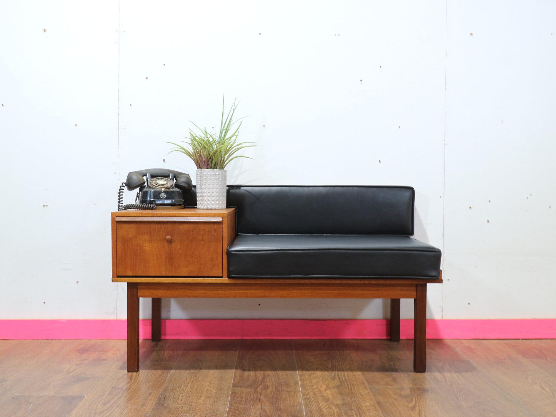 Mesa auxiliar de estilo danés Mid Century Modern Vintage Telephone de Chippy Heath Británico en venta