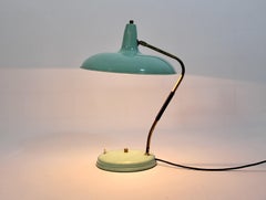 Lampe de bureau moderne du milieu du siècle dernier en métal turquoise et laiton Stilnovo, années 1950, Italie