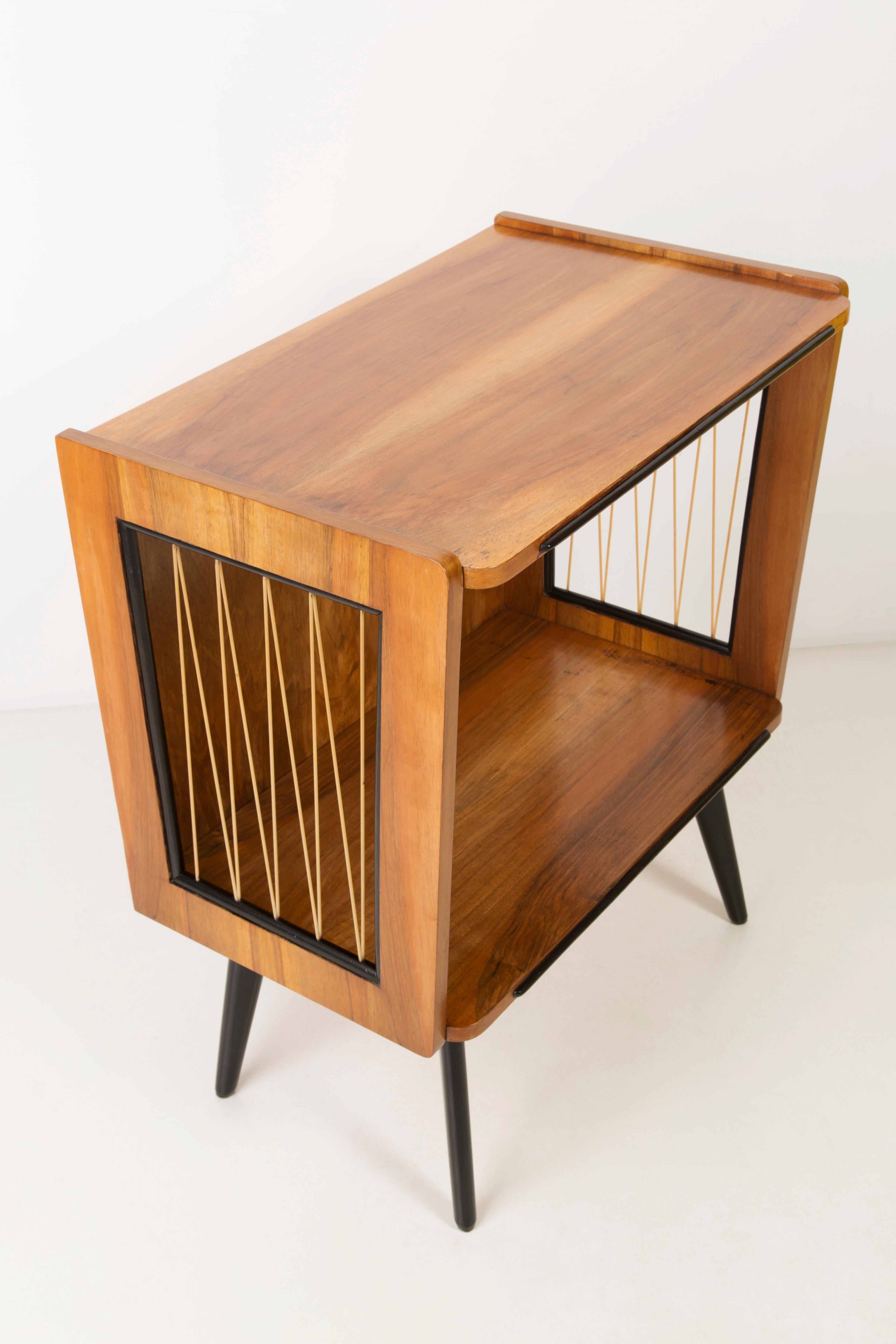 Mid-Century Modern Vintage TV Side Table, Beechwood, Poland, 1960s 3