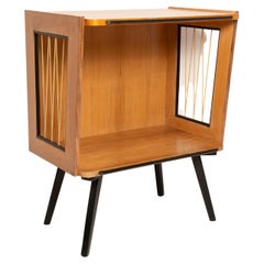 Table d'appoint TV moderne du milieu du siècle dernier, bois de hêtre, Pologne, années 1960