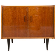 Moderner TV-Tisch oder Sideboard aus der Jahrhundertmitte:: Holz:: Polen:: 1960