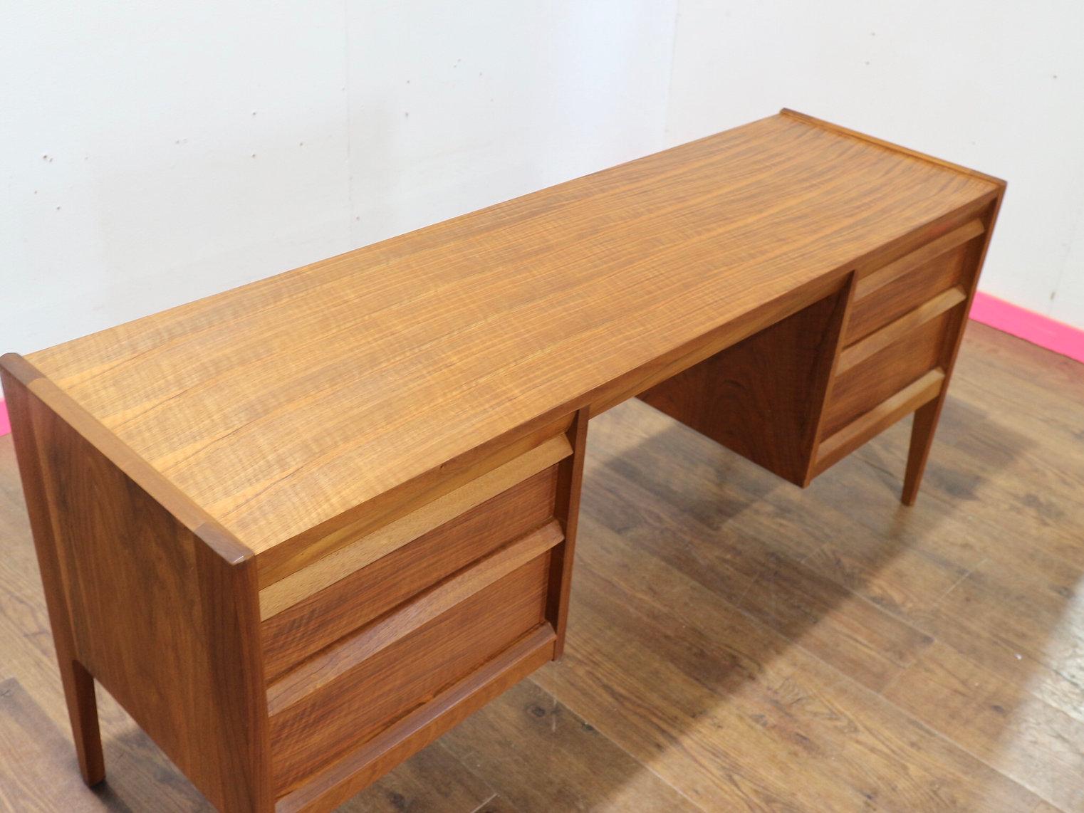 Mid Century Modern Vintage Vanity Desk by Younger Danish Style In Good Condition In Los Angeles, CA
