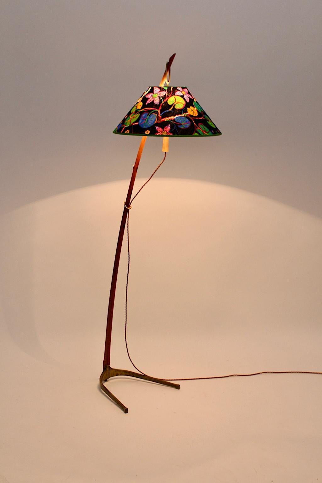 Mid-Century Modern Vintage Walnut Brass Floor Lamp J.T.Kalmar Thorn Stick 1952 For Sale 2