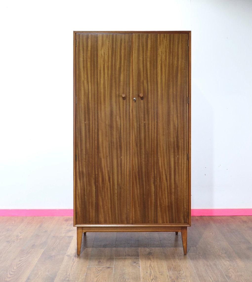 Armoire double en noyer d'Alfred Cox, Vintage, Modernité du milieu du siècle dernier 3