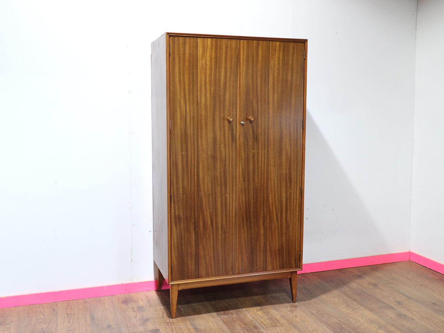 Mid-Century Modern Armoire double en noyer d'Alfred Cox, Vintage, Modernité du milieu du siècle dernier