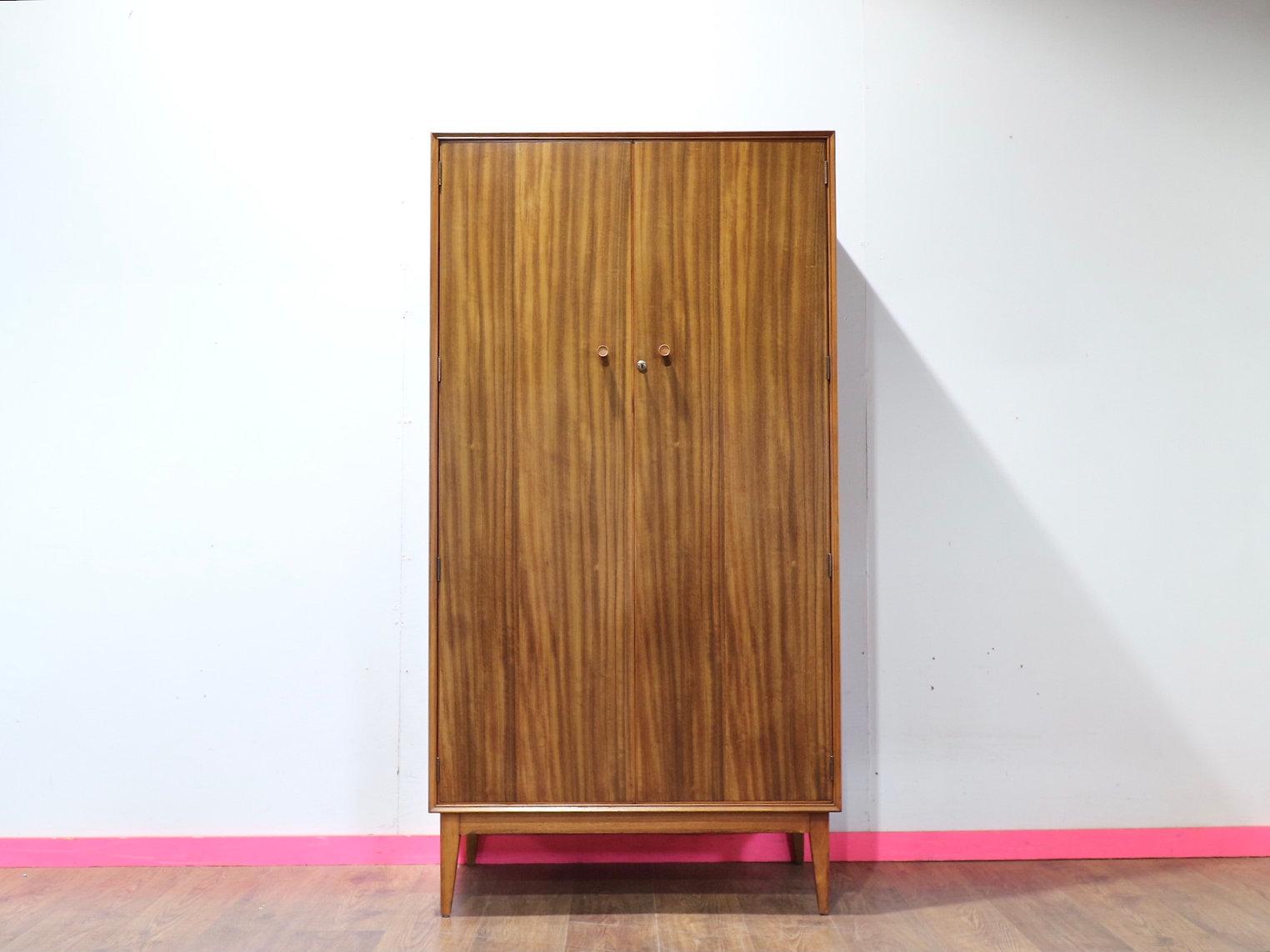 Armoire double en noyer d'Alfred Cox, Vintage, Modernité du milieu du siècle dernier 1