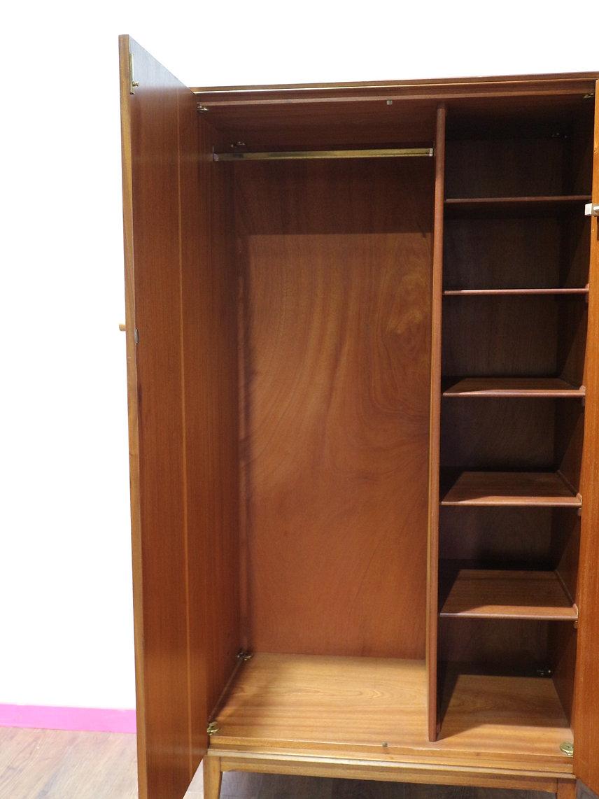 Armoire double en noyer d'Alfred Cox, Vintage, Modernité du milieu du siècle dernier 2