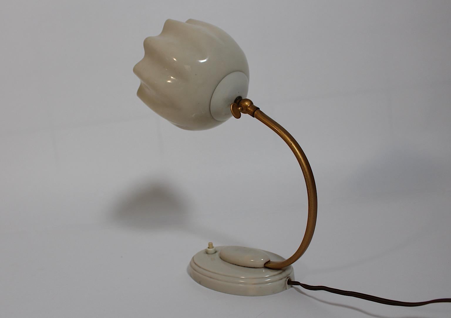 Mid Century Modern Vintage White Bakelite Fazzoletto Table Lamp 1950s Germany For Sale 11