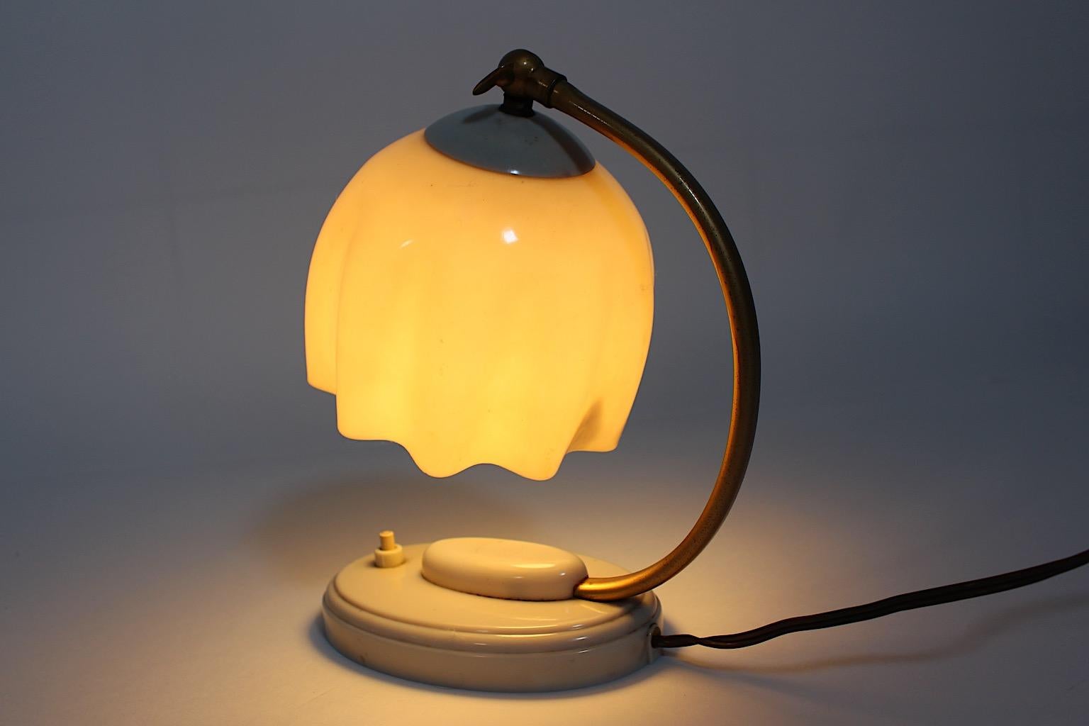 Mid Century Modern Vintage White Bakelite Fazzoletto Table Lamp 1950s Germany For Sale 3