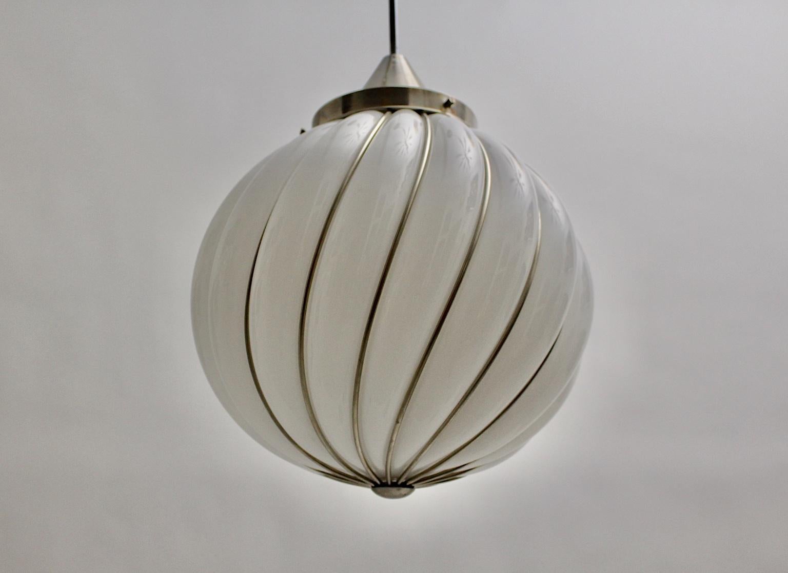 Mid-Century Modern Vintage White Glass Pendant Adolf Loos Veart Italy 1960s For Sale 5