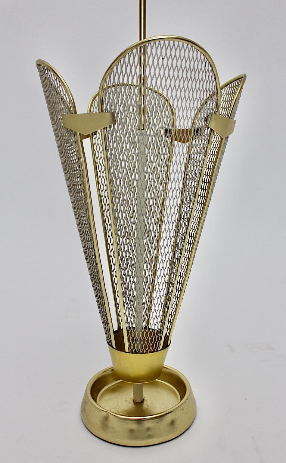Paragüero de metal dorado vintage de mediados de siglo 1950 Alemania en venta 4