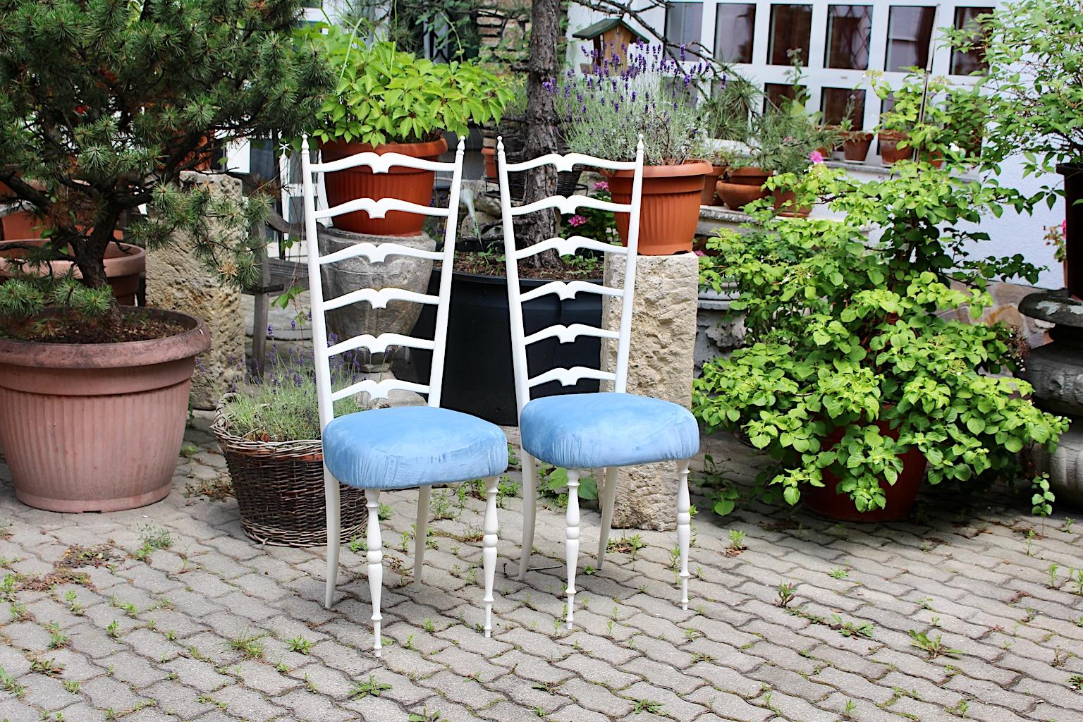 Lacquered Mid-Century Modern Vintage White High Back Chairs Style Gio Ponti, 1950s, Italy For Sale