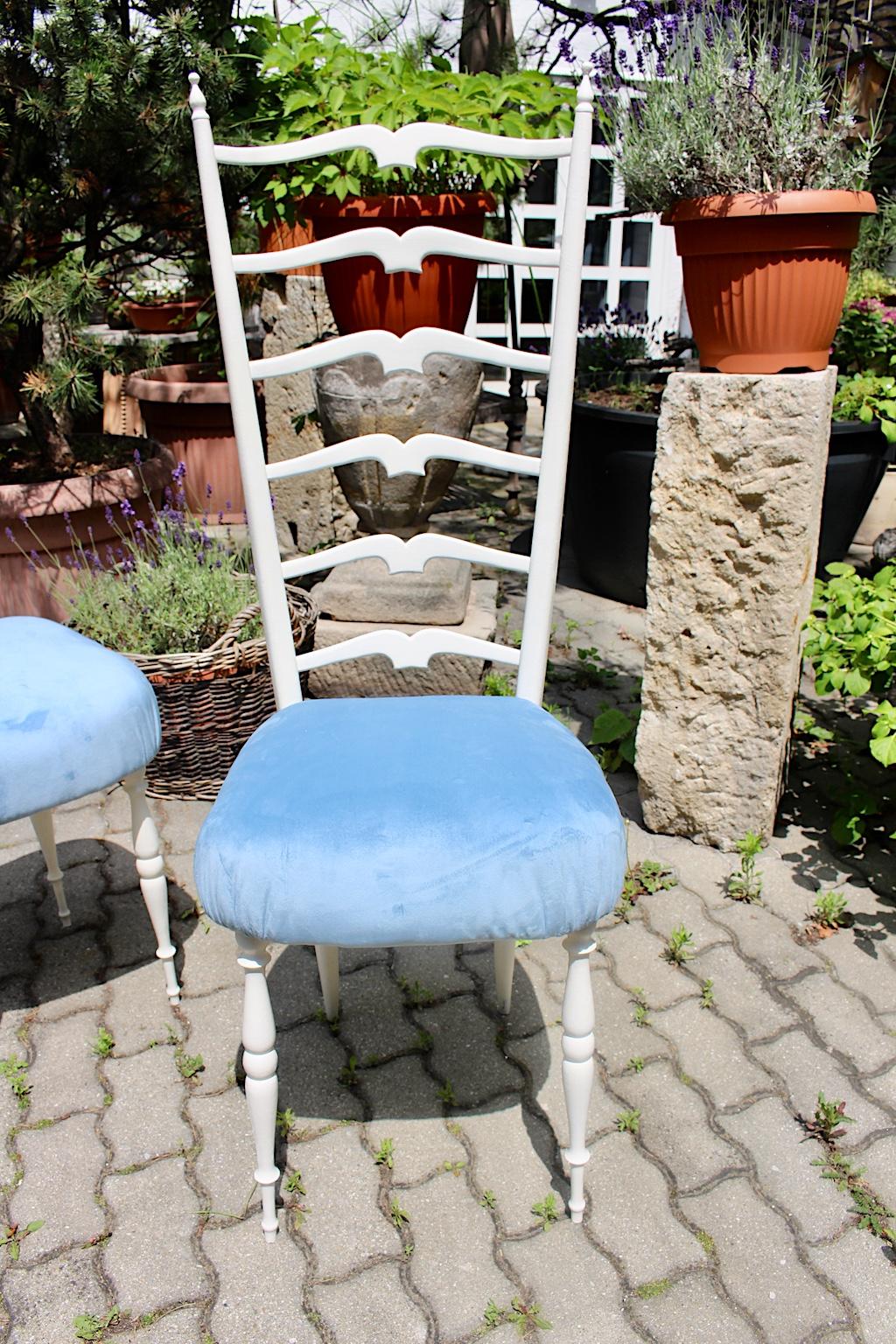 Mid-Century Modern Vintage White High Back Chairs Style Gio Ponti, 1950s, Italy For Sale 2