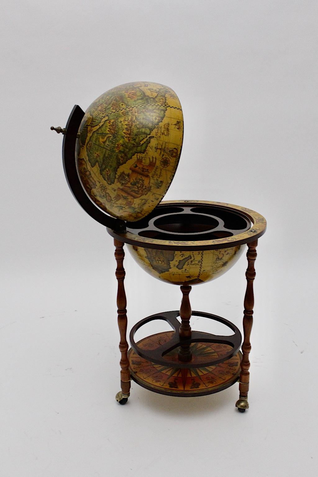 Mid-Century Modern Vintage Wood Globe Dry Bar, 1960s, Italy In Good Condition In Vienna, AT