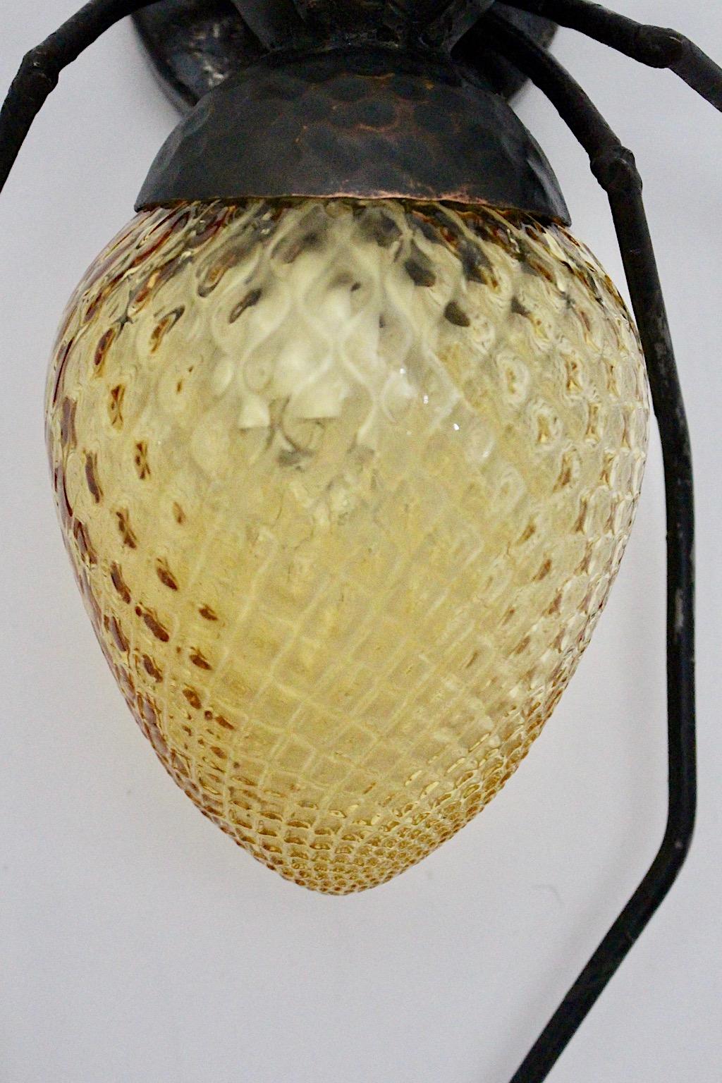 Mid-Century Modern Vintage Yellow Glass Metal Spider Fly Wall Light Sconce Italy For Sale 3