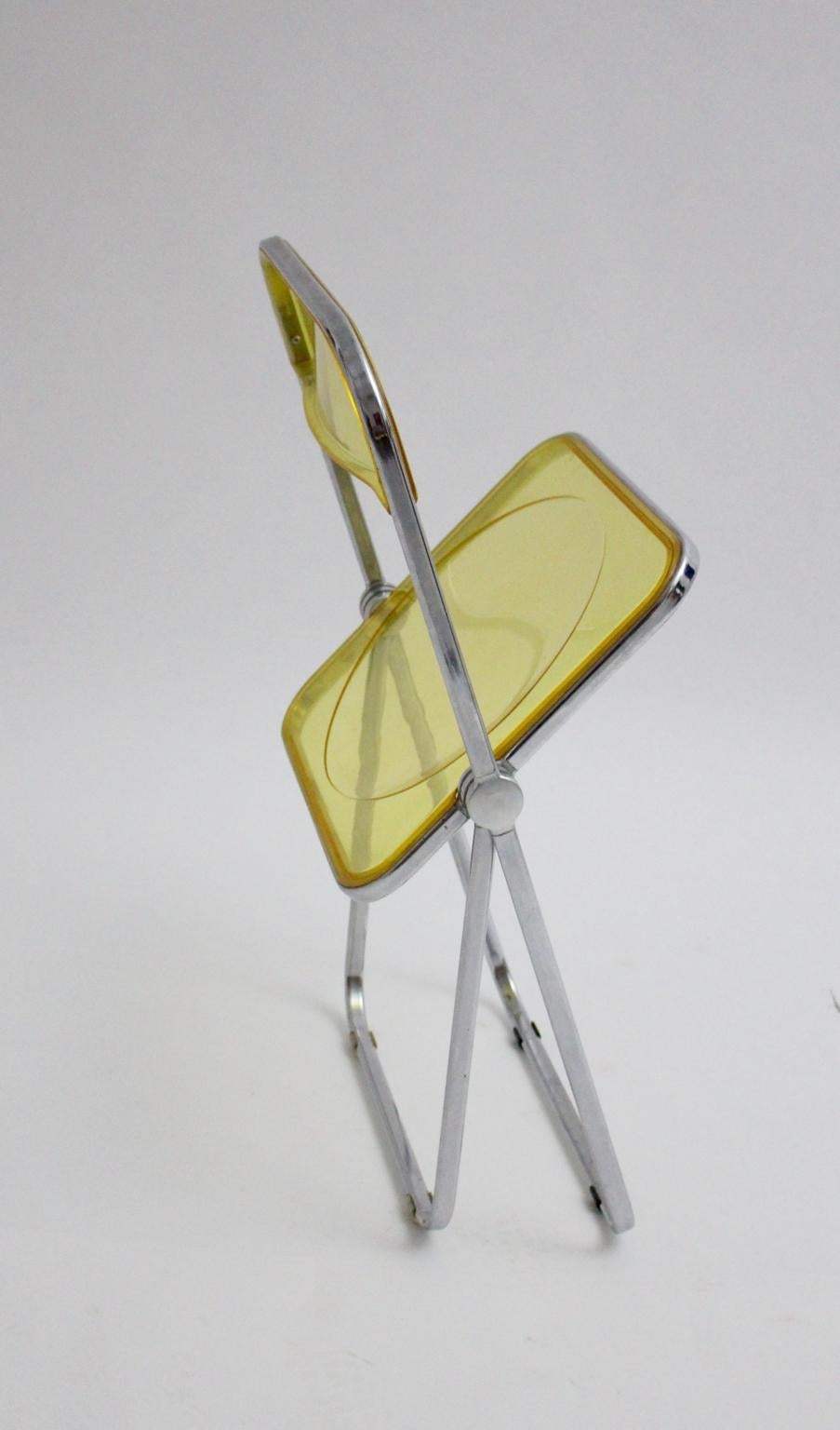 Italian Mid-Century Modern Vintage Yellow Plastic Chair Plia by Giancarlo Piretti, 1969