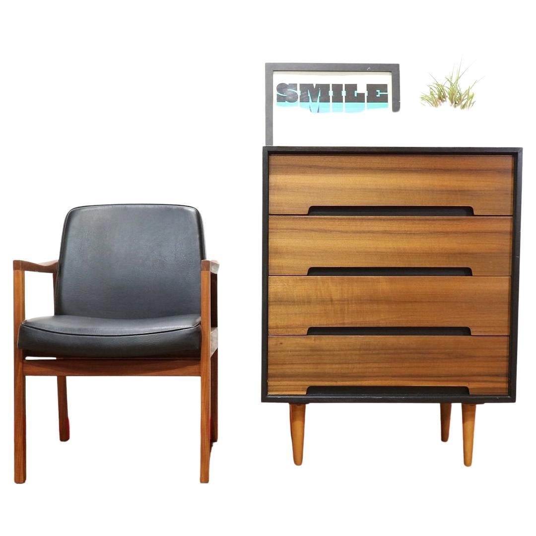 A stunning Mid-Century Modern vintage dresser by British furniture maker Stag in the 1960s. Made in walnut these are real stand out piece of furniture and have a fabulous Minimalist look 

 

Dimensions 

w30 d18 h38

 

Condition

