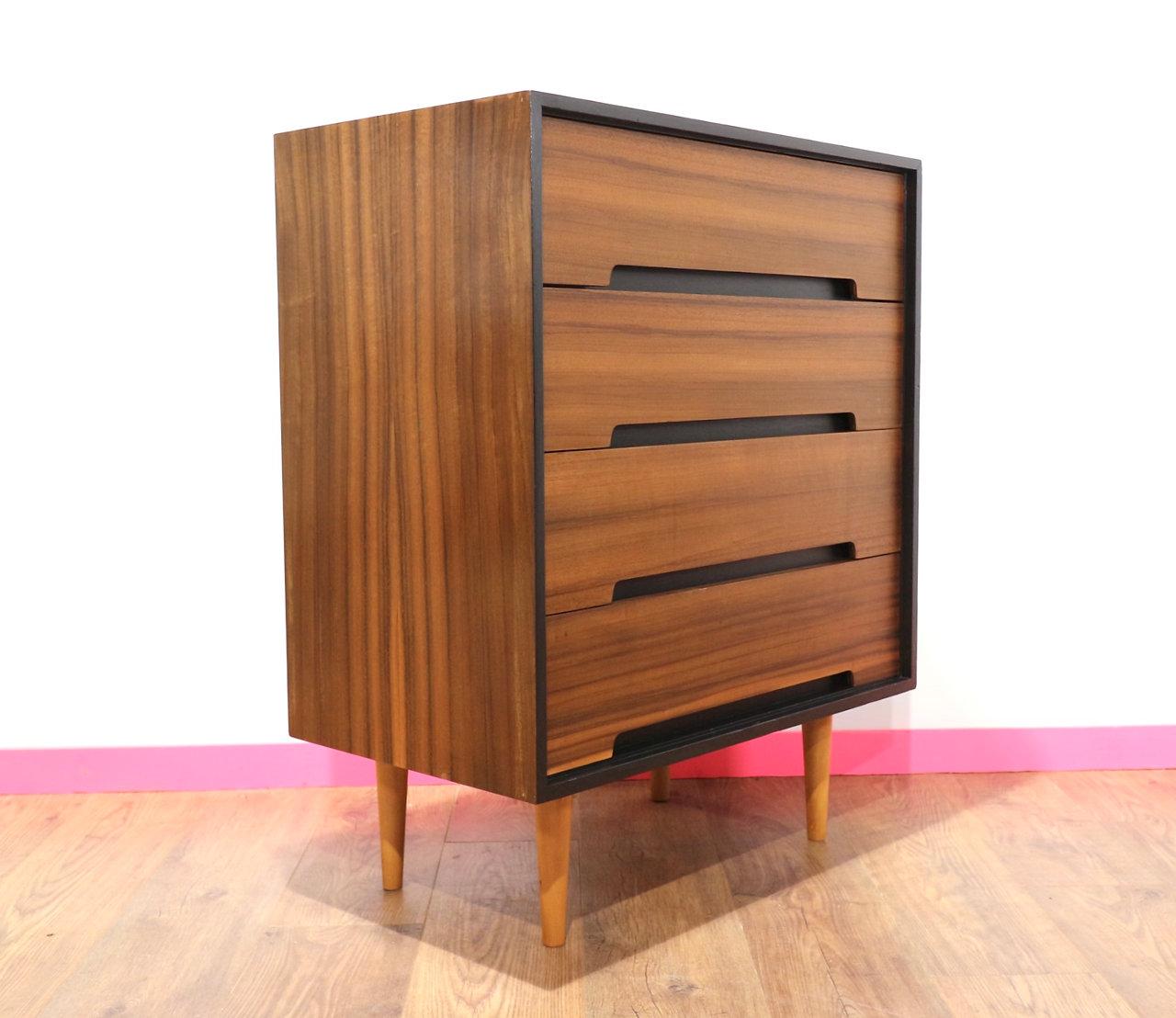 Mid-Century Modern Vintager Dresser by John & Sylvia Reid Stag C Range Drawers In Good Condition In Los Angeles, CA