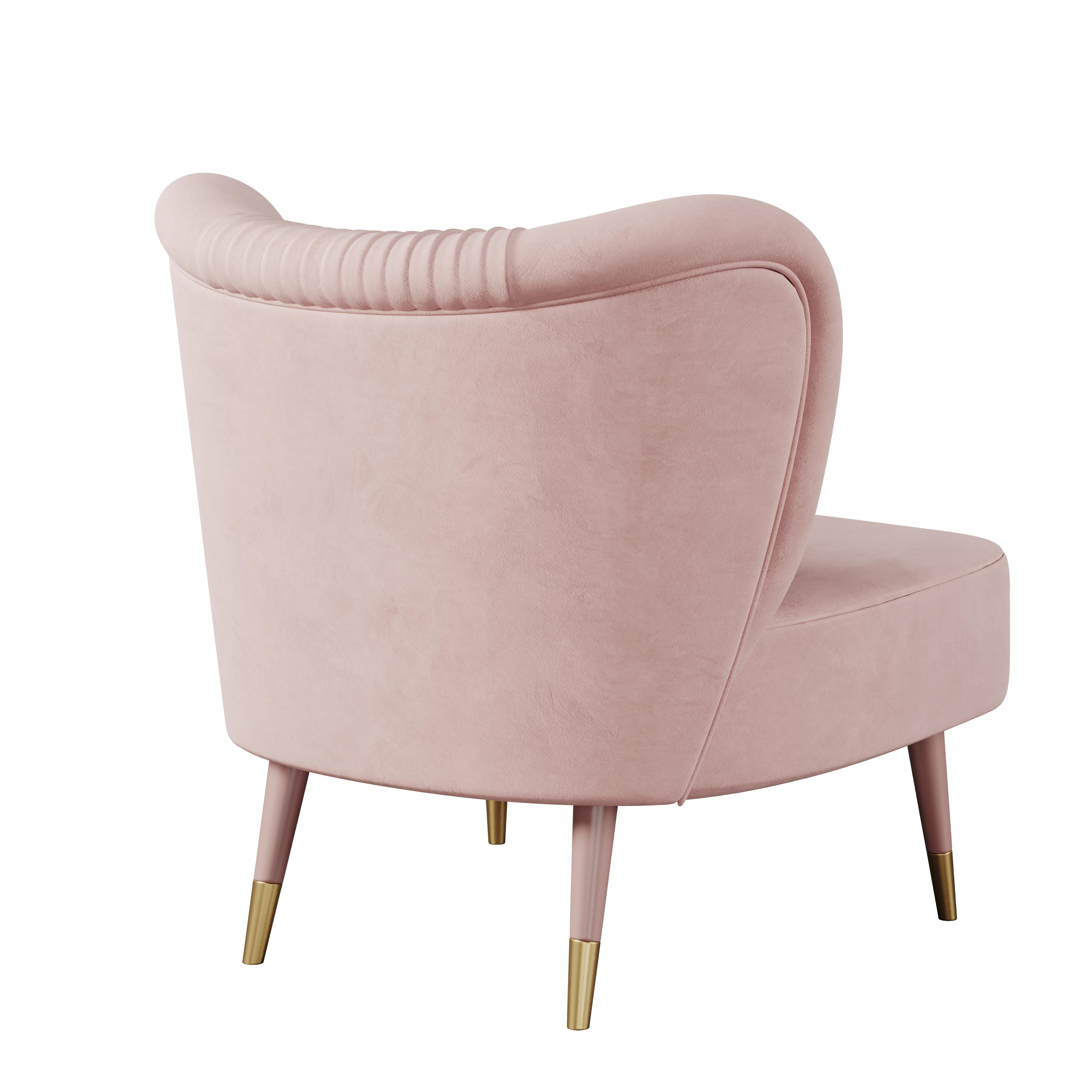 Sillón moderno Visconti Algodón Terciopelo Madera de nogal Hecho en Portugal by Ottiu Siglo XXI y contemporáneo en venta