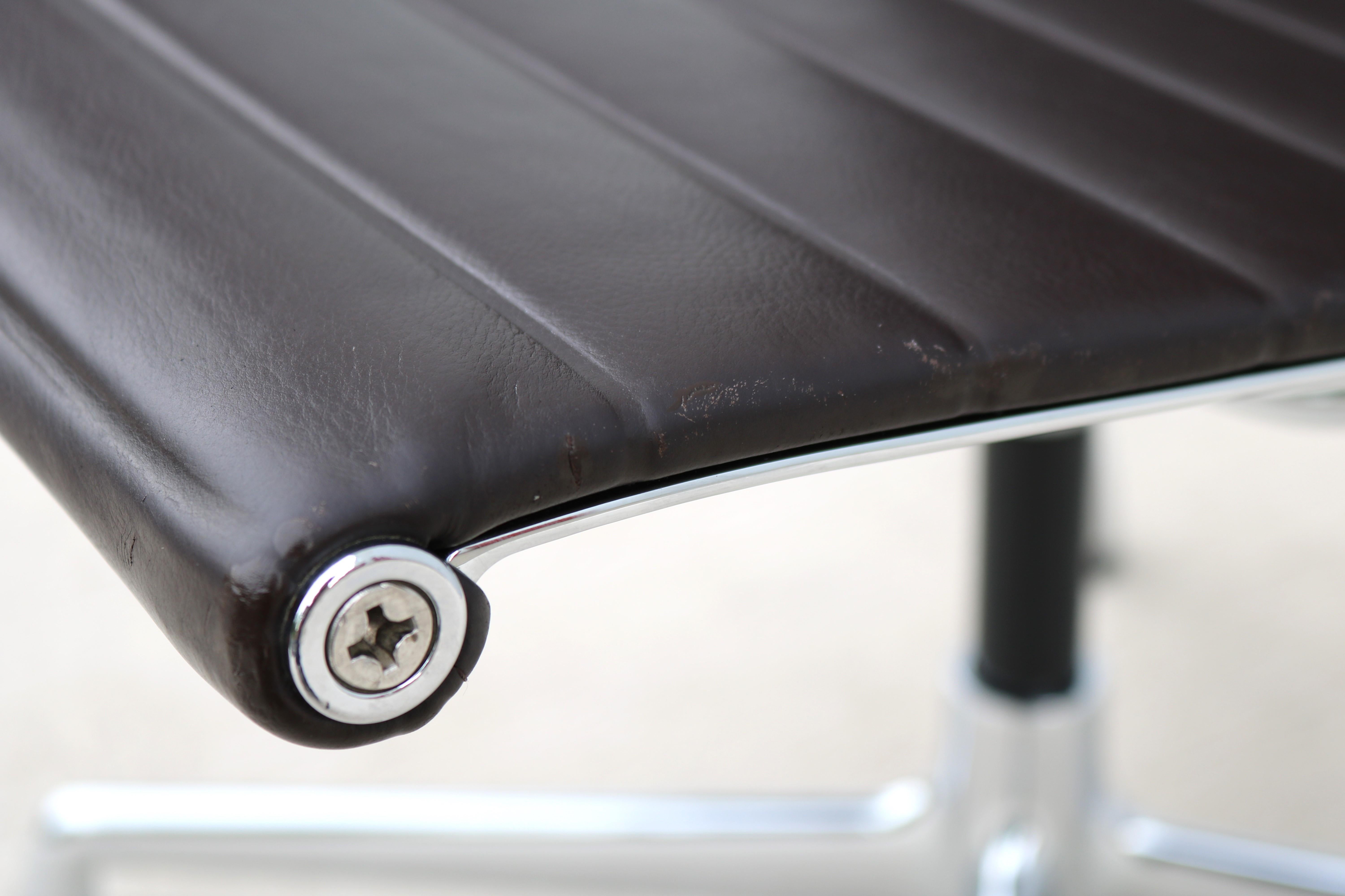 Mid-Century Modern Vitra Eames Aluminum Group Brown Leather Armless Side Chair 10