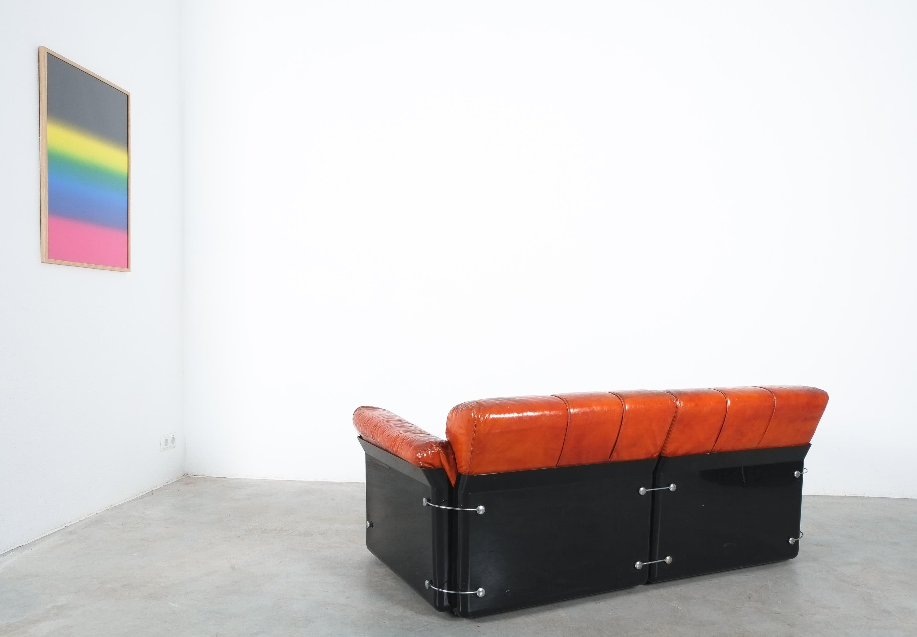 Austrian Mid-Century Vittorio Introini Two-Seat Sofa Saporiti Leather Lucite, Italy, 1970 For Sale