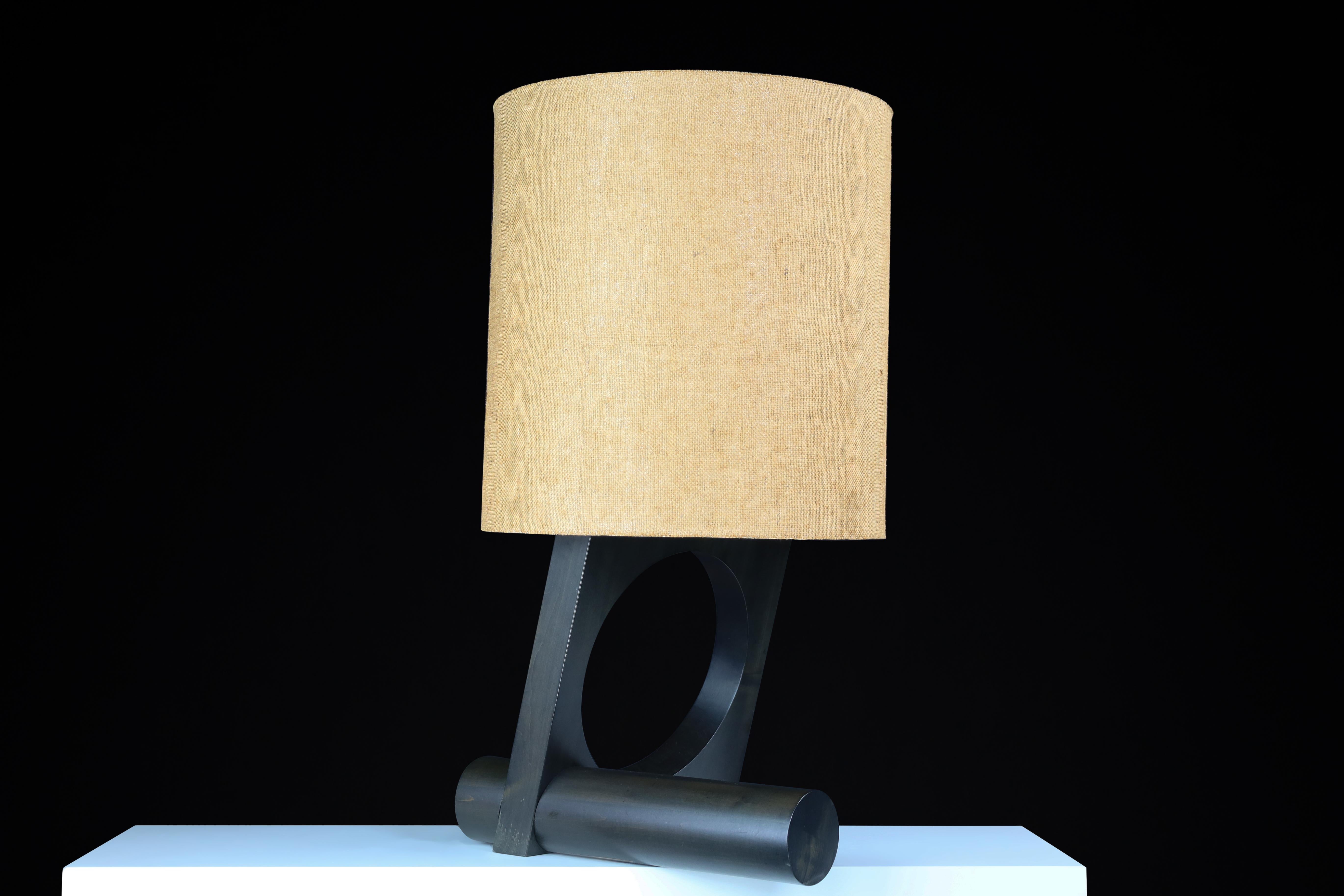 Moderna de mediados de siglo Vladimír Nývlt Lámpara de mesa de madera maciza, Praga, años 70 Rara escul Checo en venta