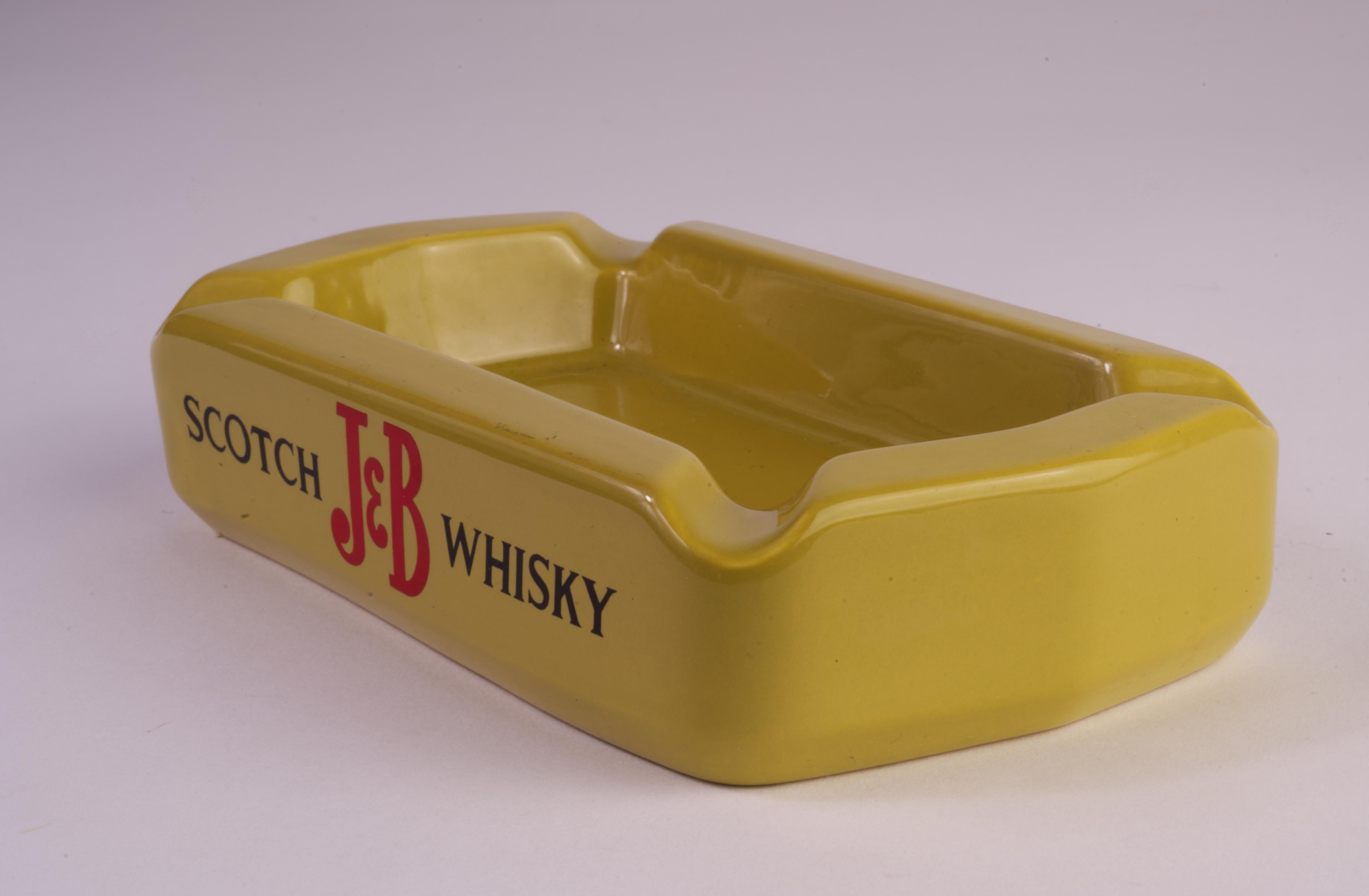 Mid-Century Modern Mid Century Modern Wade Pottery England J&B Scotch Whisky Ceramic Ashtray For Sale