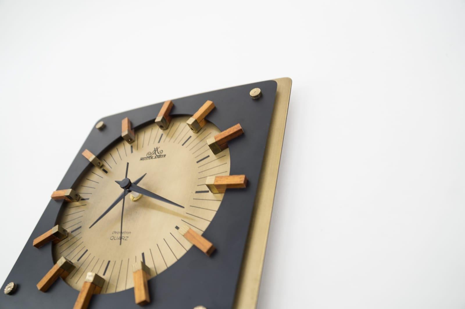 Mid-Century Modern Wall Clock by Meister Anker in Brass & Wood, 1960s, Germany In Good Condition In Nürnberg, Bayern