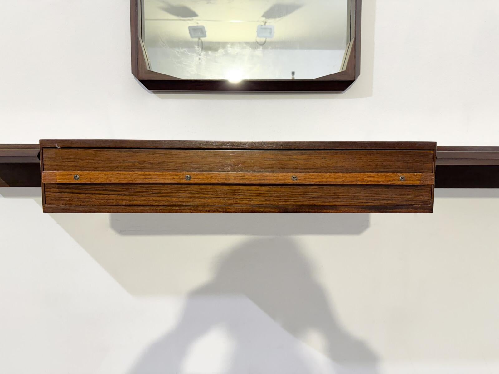 Mid-Century Modern Wall Console with Mirror, Italy, 1960s In Good Condition For Sale In Brussels, BE