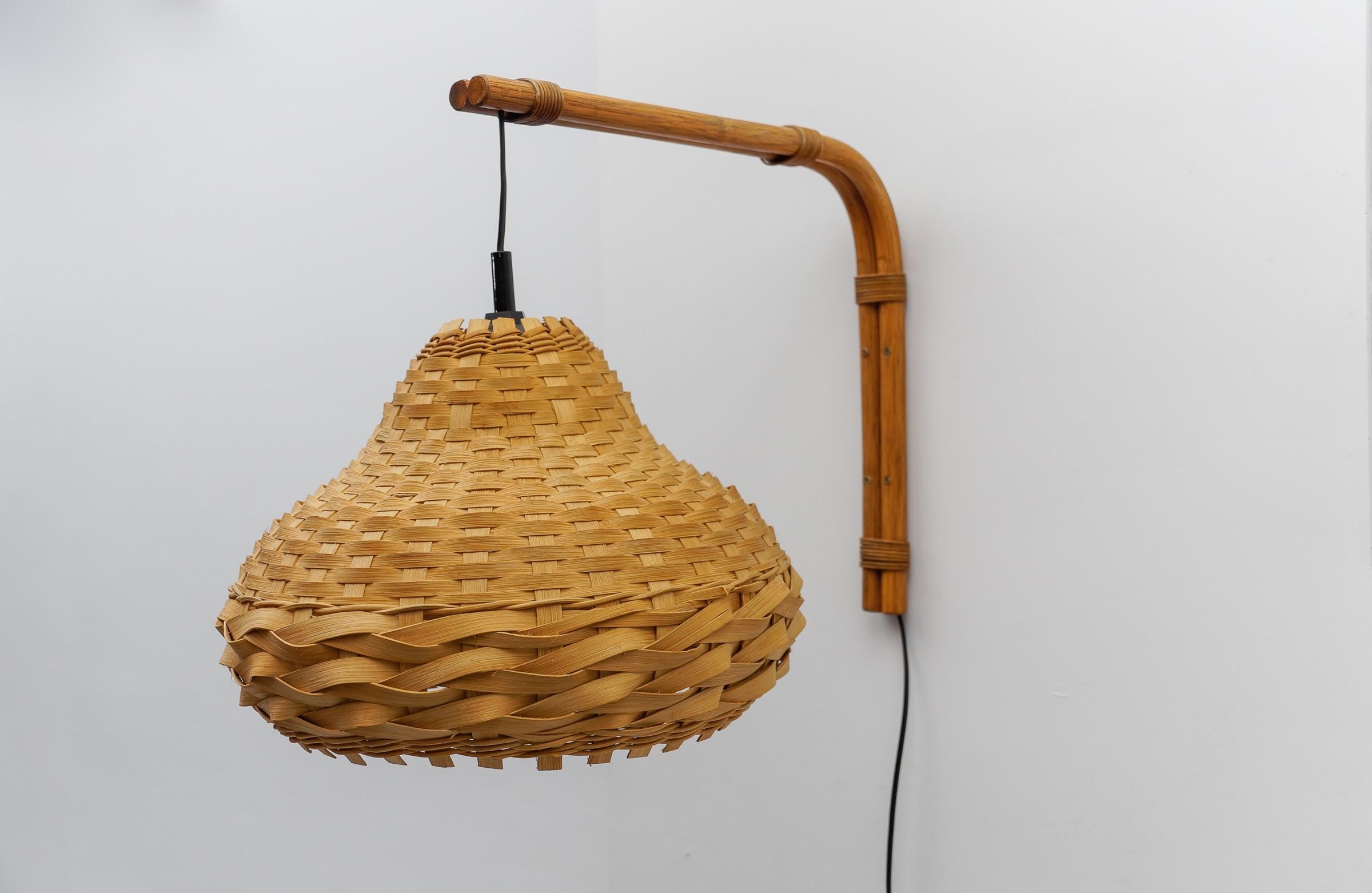 Milieu du XXe siècle Applique moderne du milieu du siècle Bambou et rotin, 1960 Italie en vente