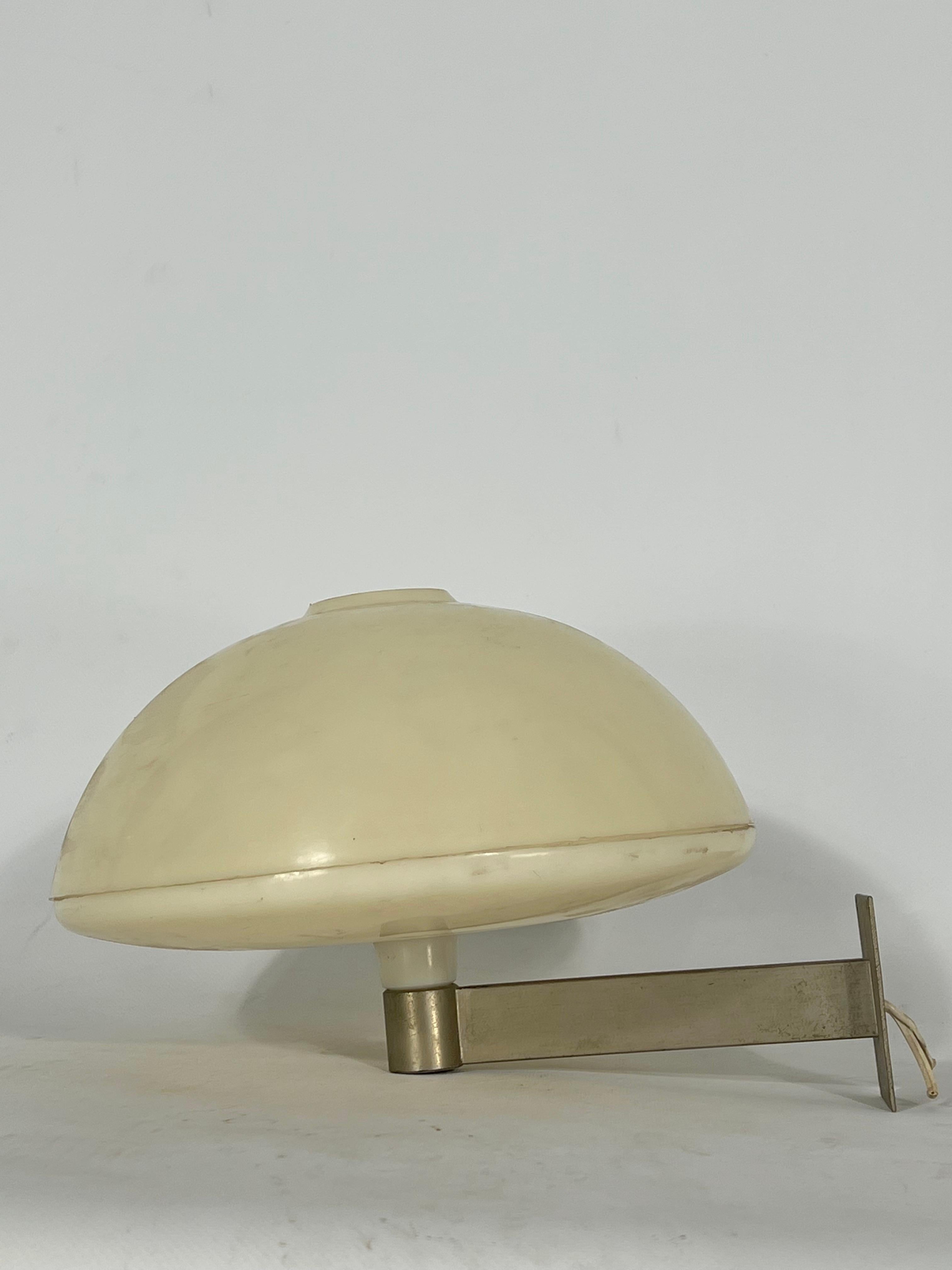 Mid-Century Modern Wall Lamp, Italy, 1960s For Sale 4