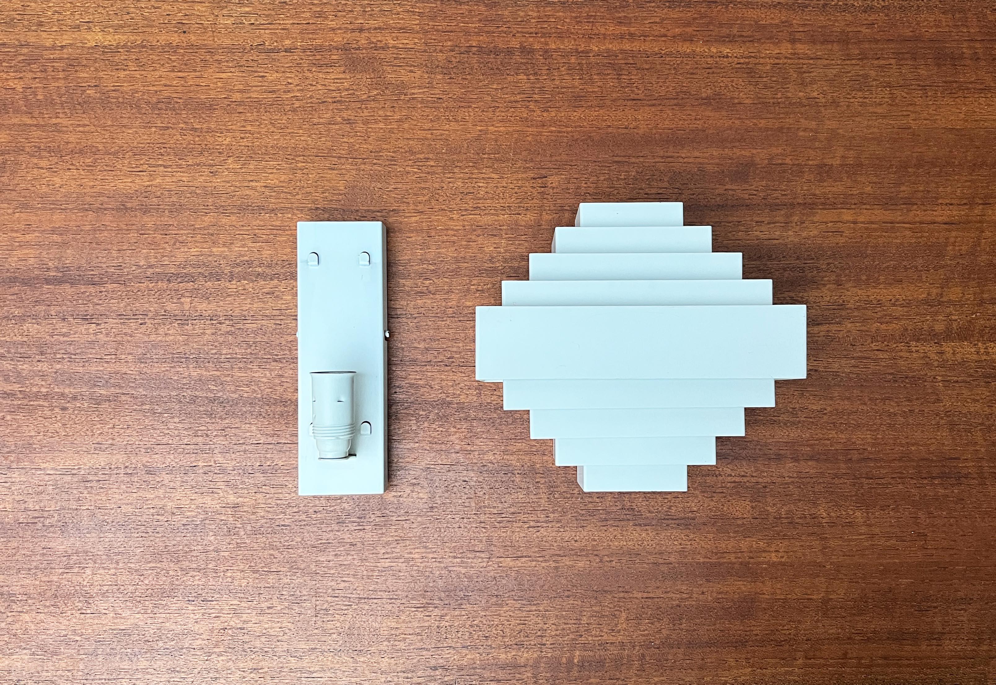 Lámparas de pared modernas de mediados de siglo de Jules Wabbes para AB Madsen & E. Larsen, años 60 en venta 2