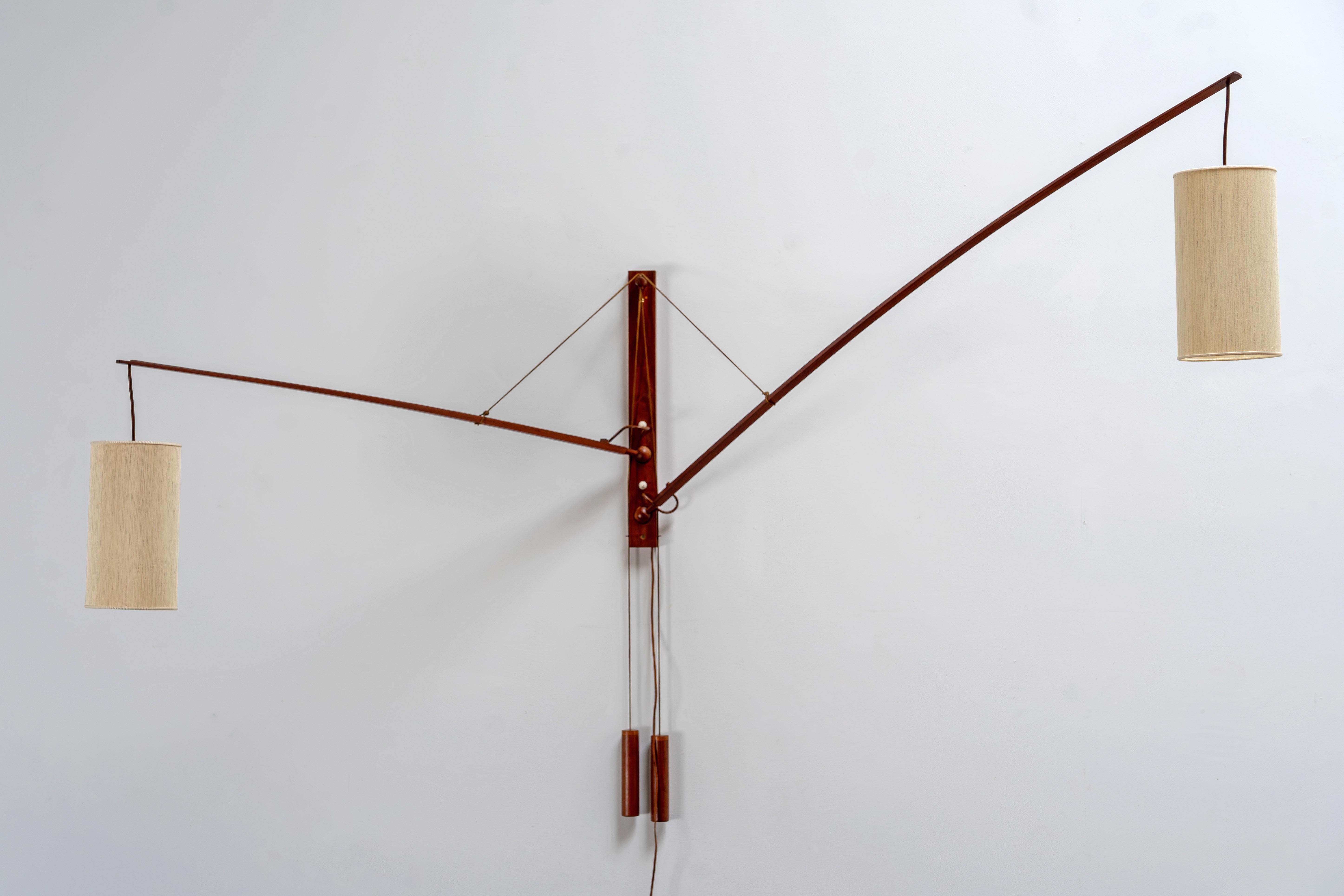 Aplique de pared moderno de mediados de siglo de Rupprecht Skrip para Skrip Leuchten, Teca Años 60 en venta 3