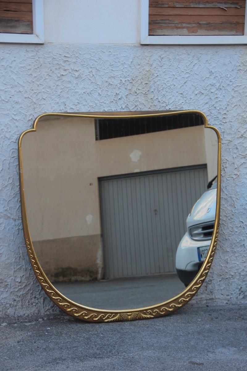 Mid-Century Modern Wall Mirror Gold Lacquer Italian Design 1950 Gold Leaves 2